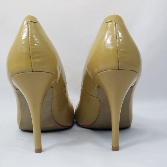 Vince Camuto Women's Beige Patent Leather Pumps - Picture 4 of 9